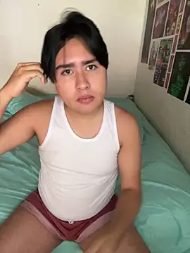 Snapshot of shinji-18 chatting on 29, 10, 2025 shinji-18 online show from 29, 10, 2025