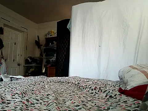 DevinToore online show from 10, 10, 2025