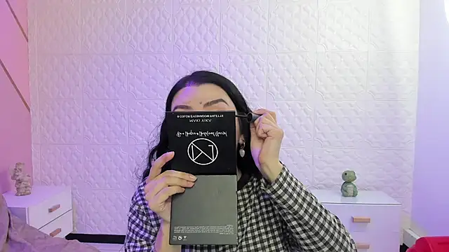 Snapshot of Violetaa_diazz chatting on 10, 11, 2025 Violetaa diazz online show from 10, 11, 2025