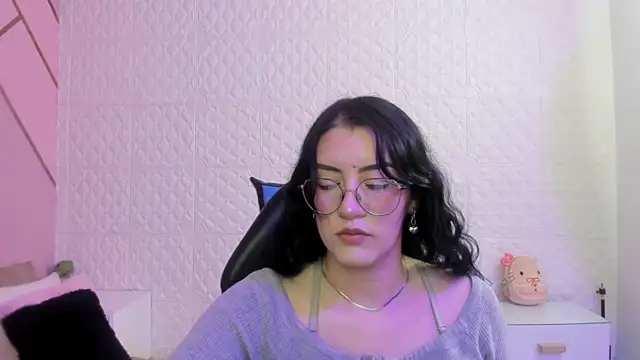 Snapshot of Violetaa_diazz chatting on 23, 5, 2026 Violetaa diazz online show from 23, 5, 2026