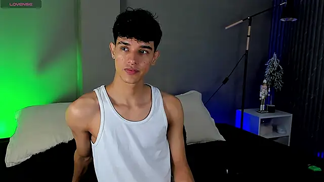 Snapshot of Busterspinter chatting on 20, 12, 2024 Busterspinter online show from 20, 12, 2024