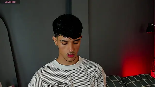 Snapshot of Busterspinter chatting on 4, 2, 2025 Busterspinter online show from 4, 2, 2025