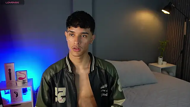 Snapshot of Busterspinter chatting on 1, 3, 2025 Busterspinter online show from 1, 3, 2025