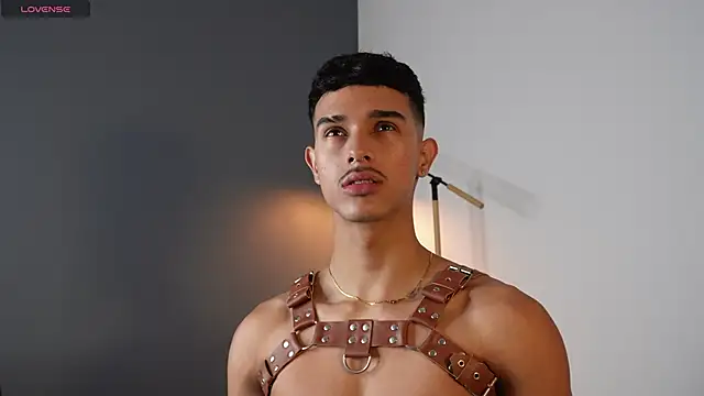 Snapshot of Busterspinter chatting on 16, 10, 2025 Busterspinter online show from 16, 10, 2025