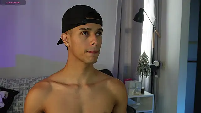 Snapshot of Busterspinter chatting on 14, 12, 2025 Busterspinter online show from 14, 12, 2025