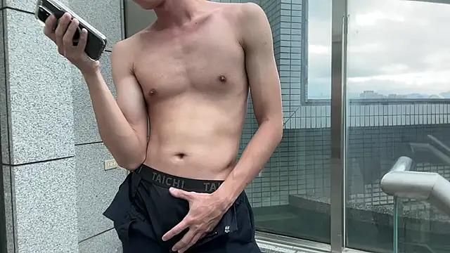 Snapshot of Benson18y chatting on 22, 12, 2025 Benson18y online show from 22, 12, 2025