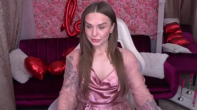 KiraGrayy online show from 16, 2, 2026