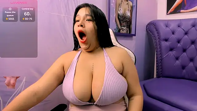 Snapshot of emma__milk_ chatting on 22, 2, 2025 emma  milk  online show from 22, 2, 2025