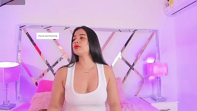 Snapshot of naughty__sara chatting on 8, 11, 2025 naughty sara online show from 8, 11, 2025