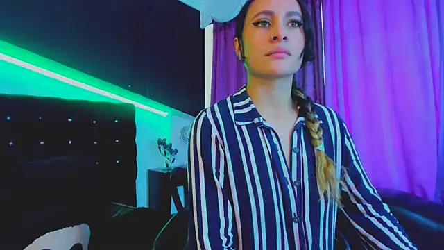 Coral Gibson online show from 20, 3, 2025