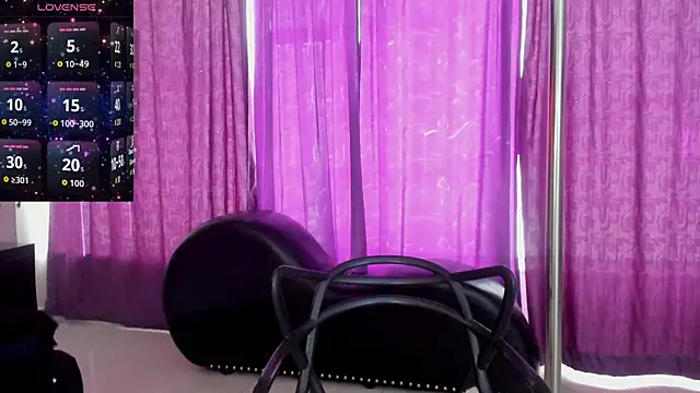 Coral Gibson online show from 6, 10, 2025