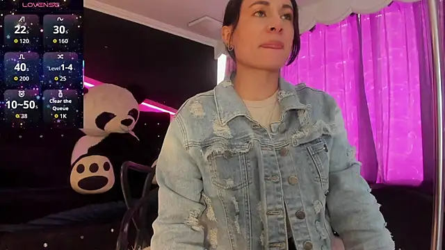 Coral Gibson online show from 22, 11, 2025