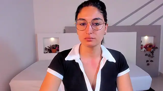 Snapshot of ScarlettWet9 chatting on 3, 11, 2025 ScarlettWet9 online show from 3, 11, 2025