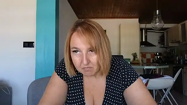 Snapshot of Sandcoq chatting on 14, 7, 2026 Sandcoq online show from 14, 7, 2026