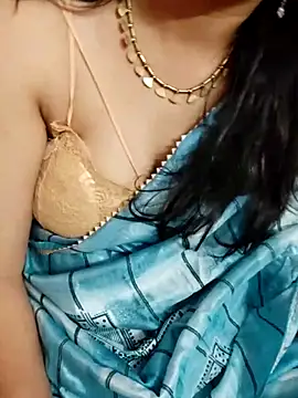 Snapshot of santurmom chatting on 11, 3, 2025 santurmom online show from 11, 3, 2025