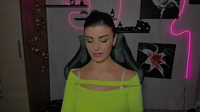 KayWuds online show from 4, 12, 2024