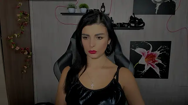 KayWuds online show from 6, 12, 2024