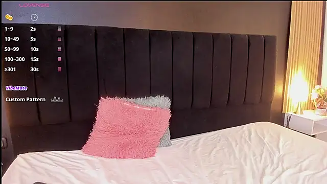 Snapshot of sweetsofia18 chatting on 24, 10, 2025 sweetsofia18 online show from 24, 10, 2025