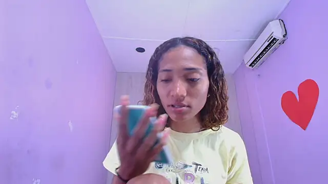 Charlotte Love10 online show from 18, 3, 2025