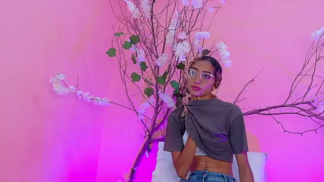 Charlotte Love10 online show from 17, 3, 2026