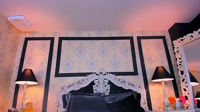 ImSophiie online show from 7, 2, 2025