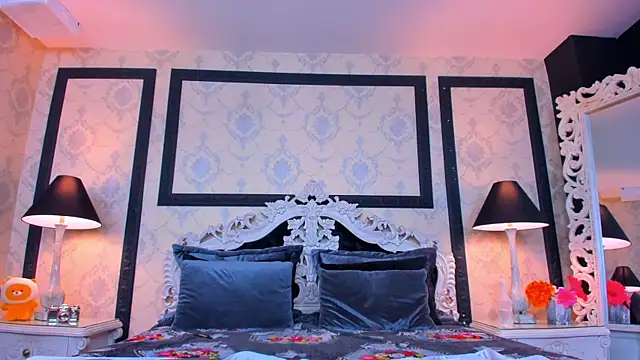 ImSophiie online show from 18, 2, 2025