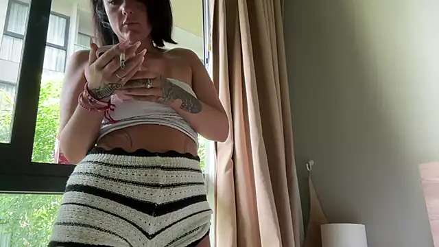 Leylah Linda online show from 16, 4, 2026