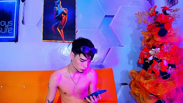 little alex01 online show from 5, 12, 2024