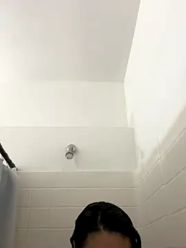 AlyssiaAmoreXO online show from 8, 1, 2026