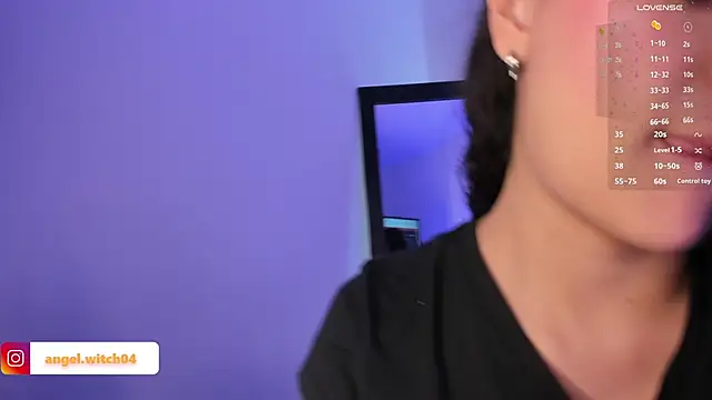 Snapshot of angel_witch chatting on 12, 12, 2024 angel witch online show from 12, 12, 2024