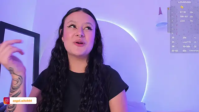 Snapshot of angel_witch chatting on 7, 2, 2025 angel witch online show from 7, 2, 2025