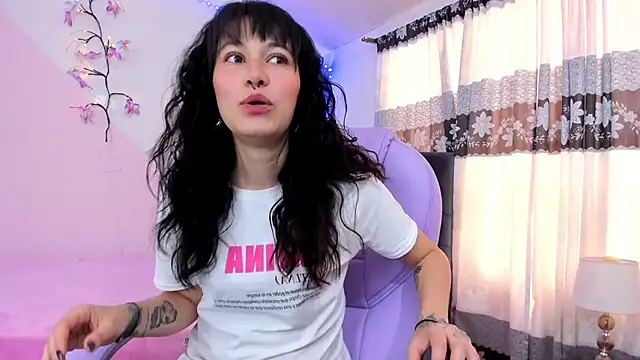 Snapshot of Camcrush__ chatting on 23, 10, 2025 Camcrush online show from 23, 10, 2025