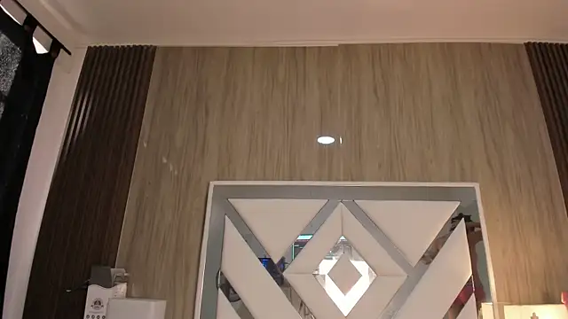 ValentinaThomas online show from 16, 10, 2025