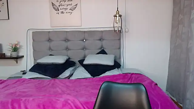 Snapshot of Brown_Pearl chatting on 14, 12, 2024 Brown Pearl online show from 14, 12, 2024