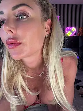 MilaMaaay online show from 22, 7, 2026