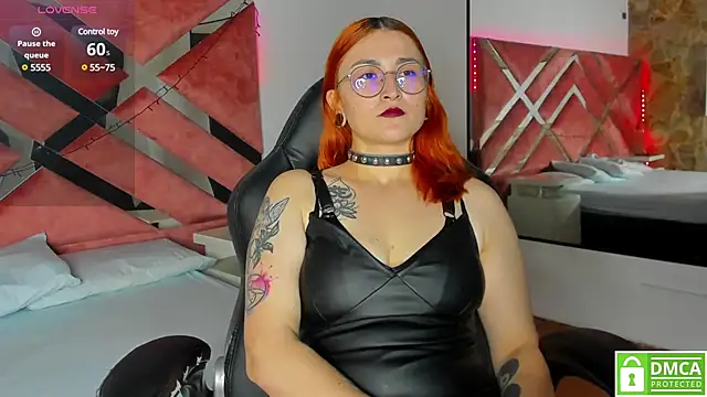 Snapshot of madame_ibby chatting on 30, 12, 2024 madame ibby online show from 30, 12, 2024