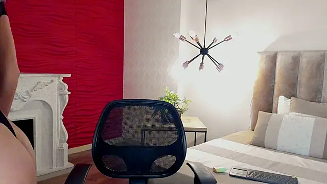 Snapshot of Alisha-Bond chatting on 3, 12, 2025 Alisha-Bond online show from 3, 12, 2025