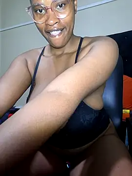 Snapshot of sexy_boobs97 chatting on 23, 4, 2026 sexy boobs97 online show from 23, 4, 2026