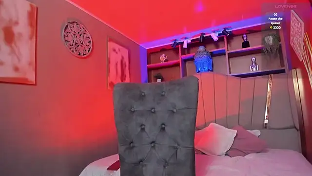 Lucy Williiams online show from 31, 10, 2025