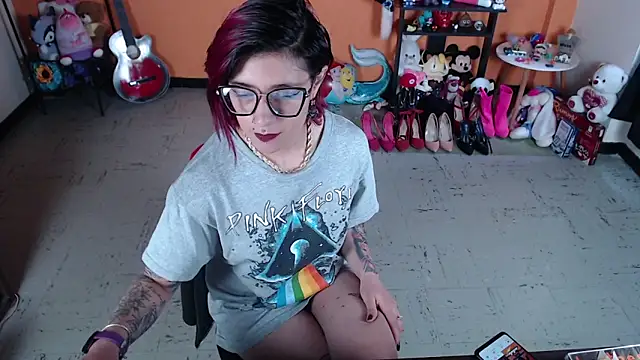 Snapshot of MissMiia2 chatting on 14, 1, 2025 MissMiia2 online show from 14, 1, 2025