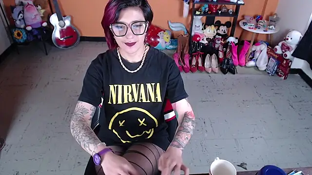 Snapshot of MissMiia2 chatting on 15, 1, 2025 MissMiia2 online show from 15, 1, 2025