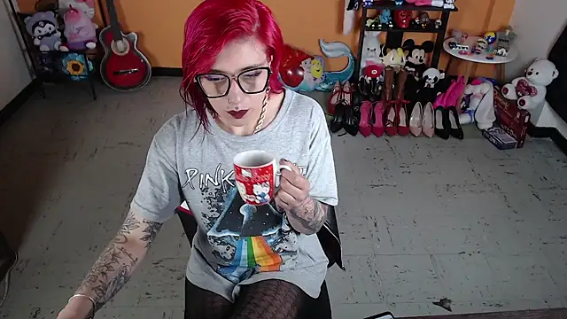 Snapshot of MissMiia2 chatting on 25, 1, 2025 MissMiia2 online show from 25, 1, 2025