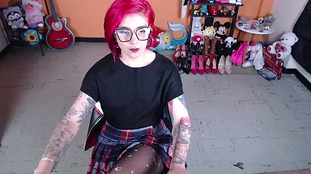 Snapshot of MissMiia2 chatting on 28, 1, 2025 MissMiia2 online show from 28, 1, 2025