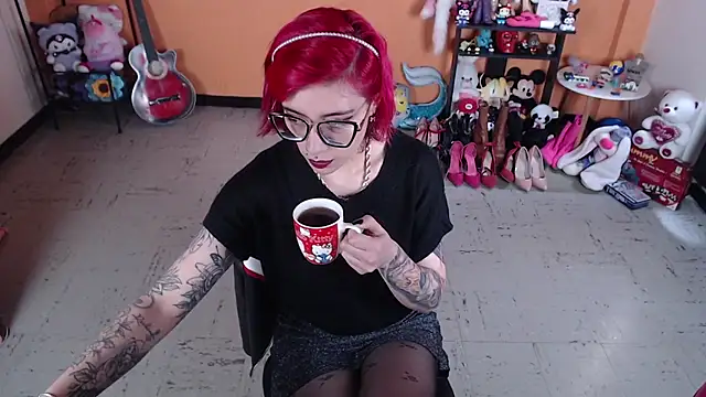 Snapshot of MissMiia2 chatting on 5, 2, 2025 MissMiia2 online show from 5, 2, 2025