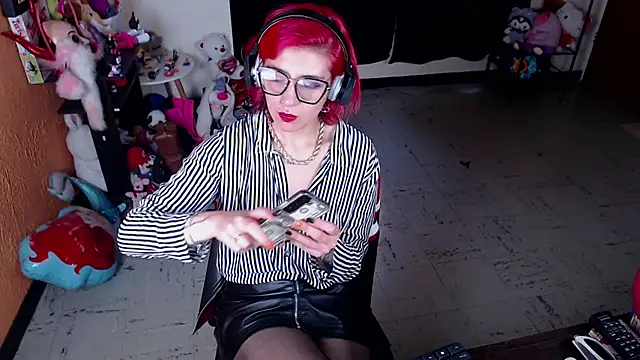 Snapshot of MissMiia2 chatting on 7, 2, 2025 MissMiia2 online show from 7, 2, 2025