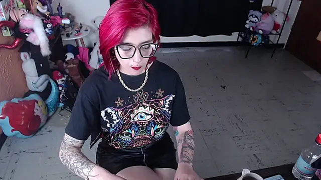 Snapshot of MissMiia2 chatting on 12, 2, 2025 MissMiia2 online show from 12, 2, 2025