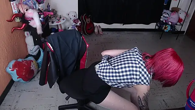 Snapshot of MissMiia2 chatting on 13, 2, 2025 MissMiia2 online show from 13, 2, 2025