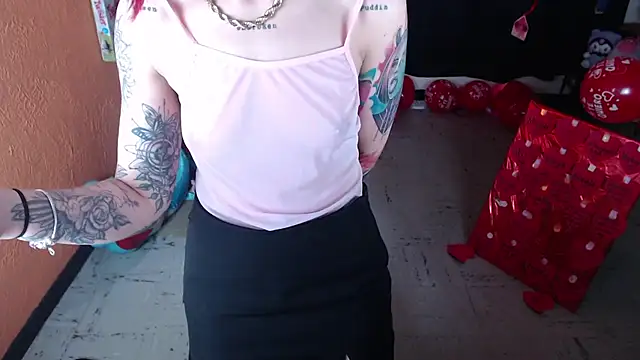 Snapshot of MissMiia2 chatting on 23, 2, 2025 MissMiia2 online show from 23, 2, 2025