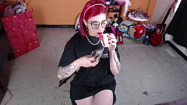 Snapshot of MissMiia2 chatting on 7, 3, 2025 MissMiia2 online show from 7, 3, 2025