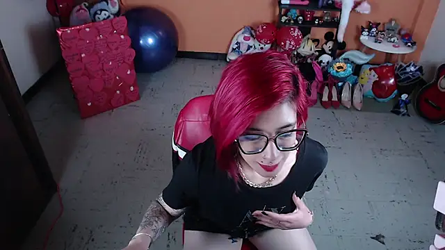 Snapshot of MissMiia2 chatting on 12, 3, 2025 MissMiia2 online show from 12, 3, 2025